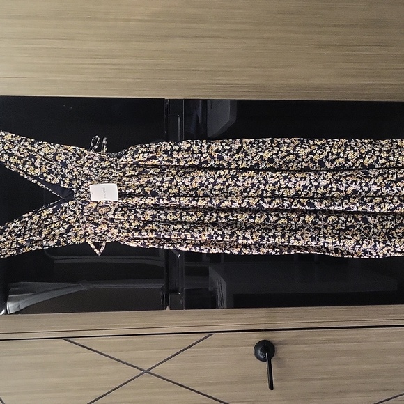 NWT, "LONGLEN Black Floral Multi Maxi/midi Dress By "Forever 21" ✨️ - Picture 15 of 15